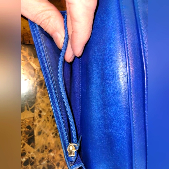 Chanel blue quilted wallet - Picture 4 of 16